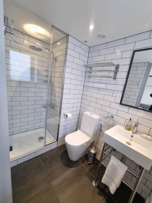 Manhattan Style Apartment In Fulham Лондон Экстерьер фото